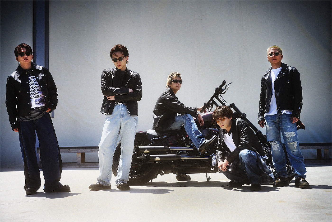Da-ICE 公式写真 A4サイズ Da-iCE、結成15周年記念の完全撮りおろし写真集の発売が決定！200