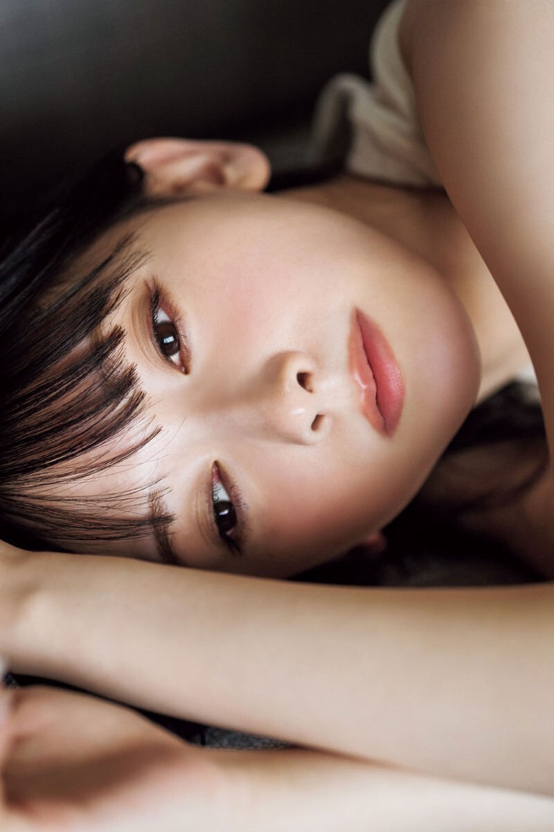 乃木坂46池田瑛紗＞“才色兼備エース”が「マガジン」初登場 大きな瞳 形