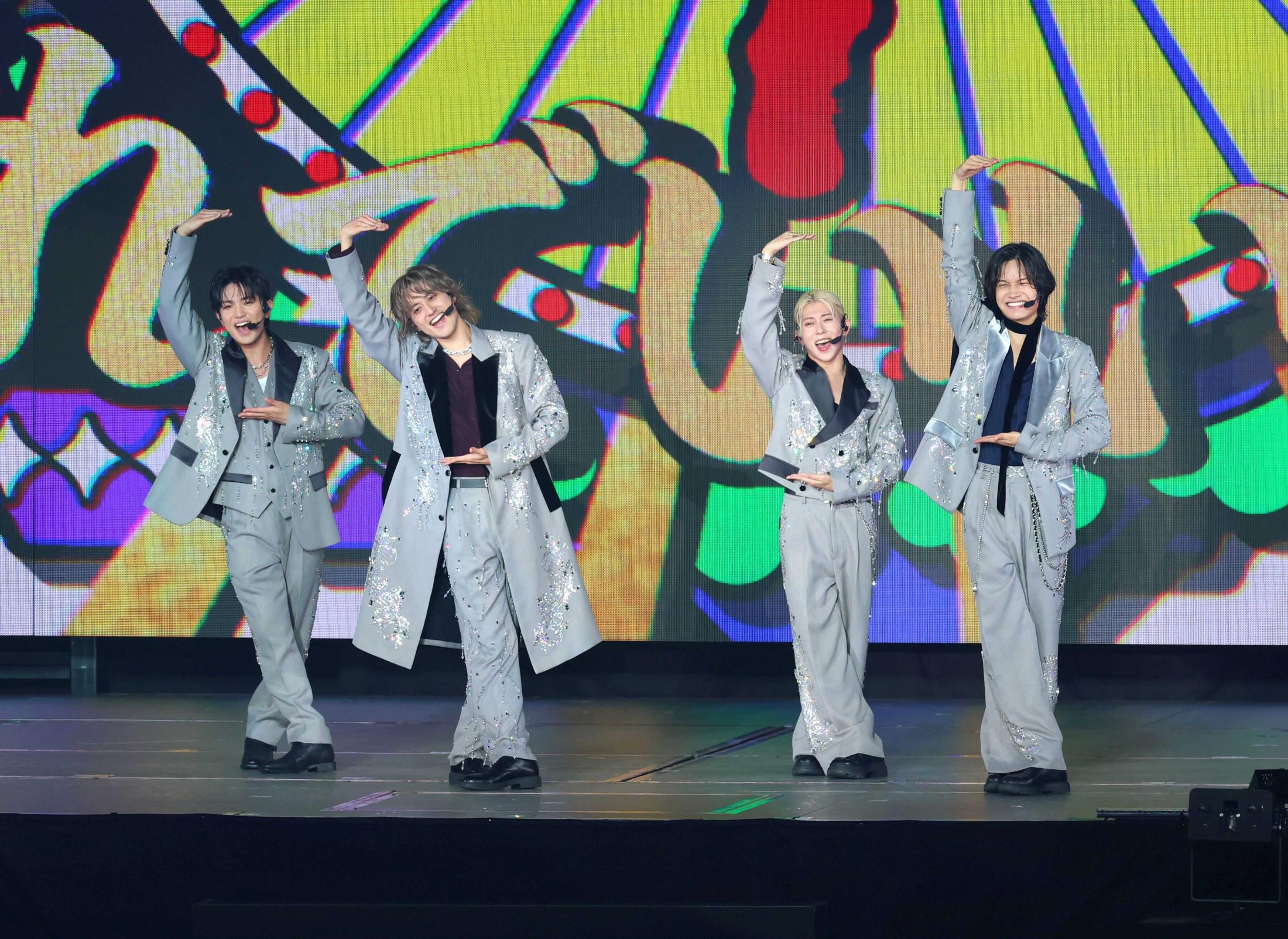 Aぇ！group 新体制初アリーナツアーで魅せた4人の結束 佐野晶哉