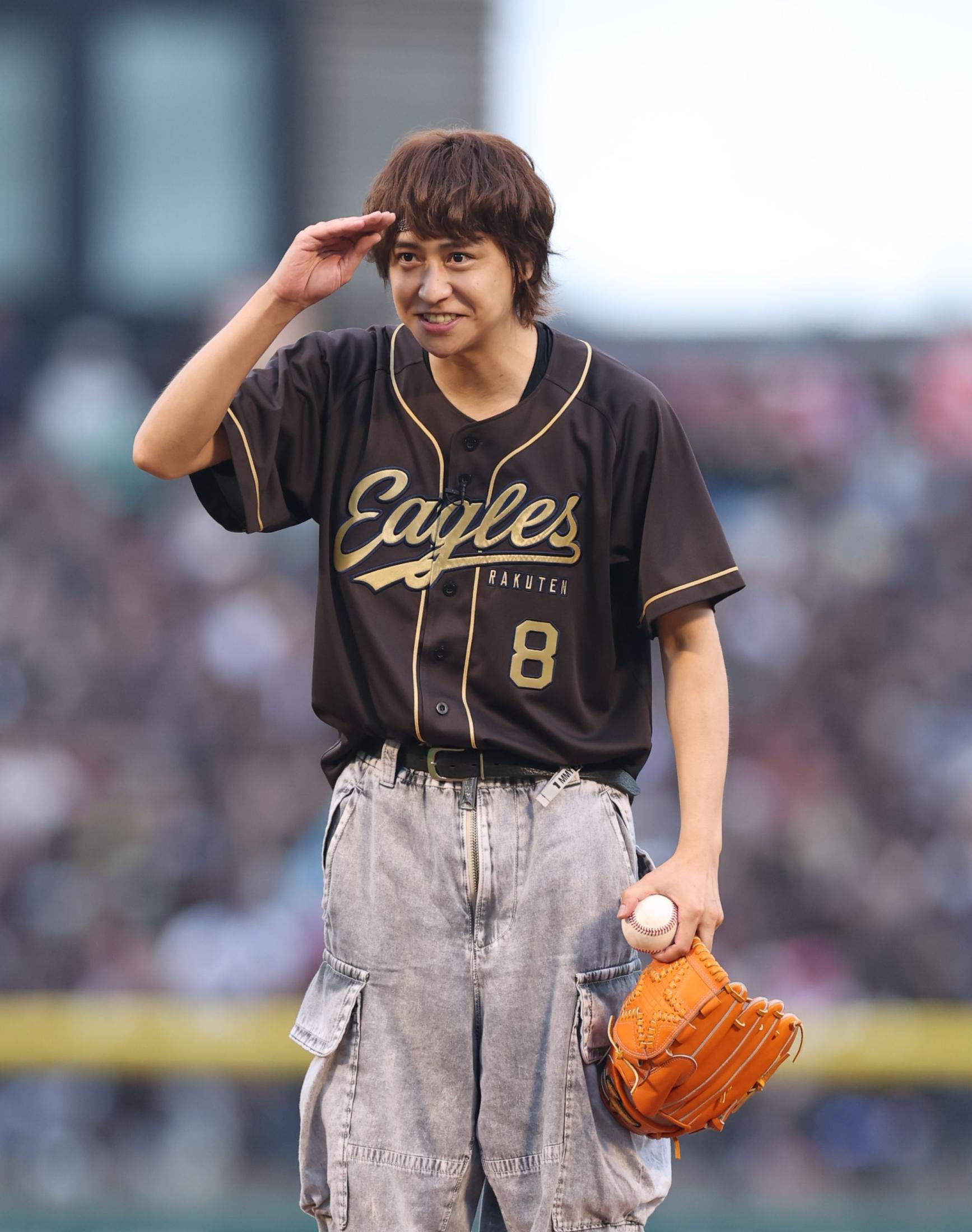 楽天 Hey！ Say！ JUMPの八乙女光が始球式「気持ちを込めて