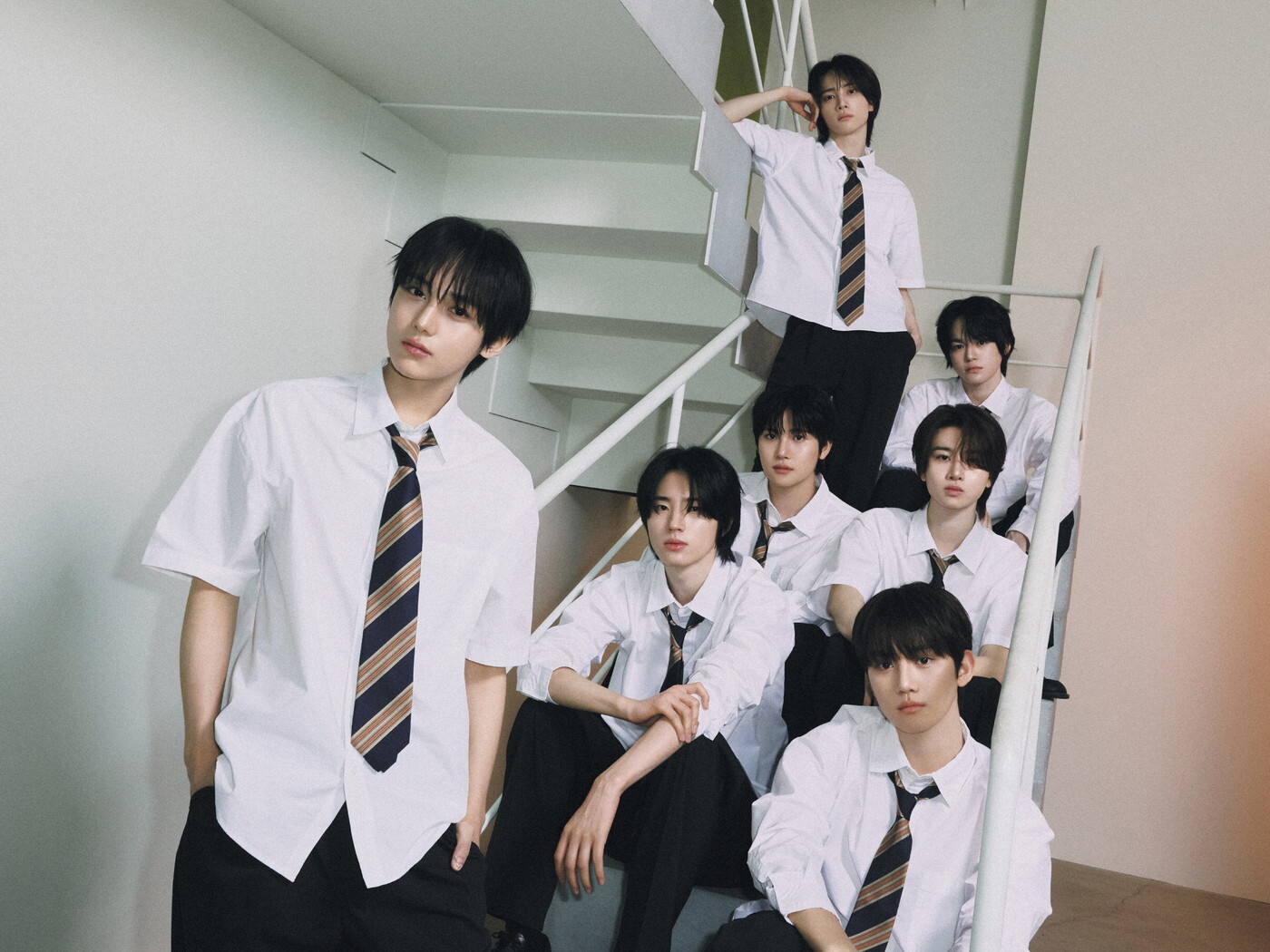 日本人3名＆韓国人4名の7人組ボーイズグループAEN（エイエン）特典付き