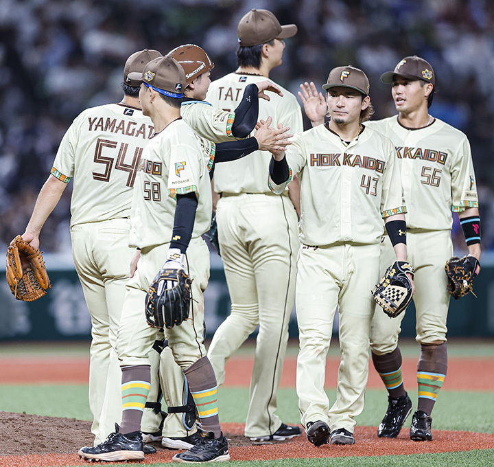 小笠原　道大　木製バット 小笠原道大コラム】バット「試合で使うバットの準備はこの時期の大事な