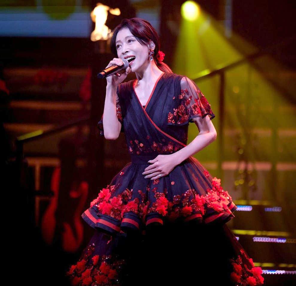 中森明菜、20年ぶりライブツアーで圧巻パフォーマンス「少女A」から