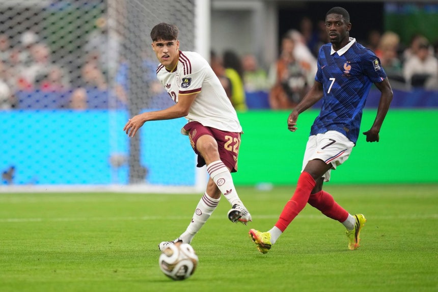 北中米W杯＞攻撃ヤマル、守備クバルシ…無敵のスペイン19歳デュオ（中央
