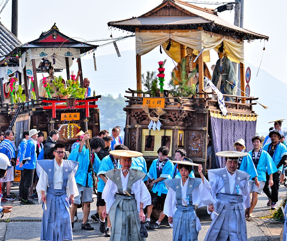 暑さに負けず、笠鉾練る 闘雞神社の例大祭「田辺祭」始まる、和歌山