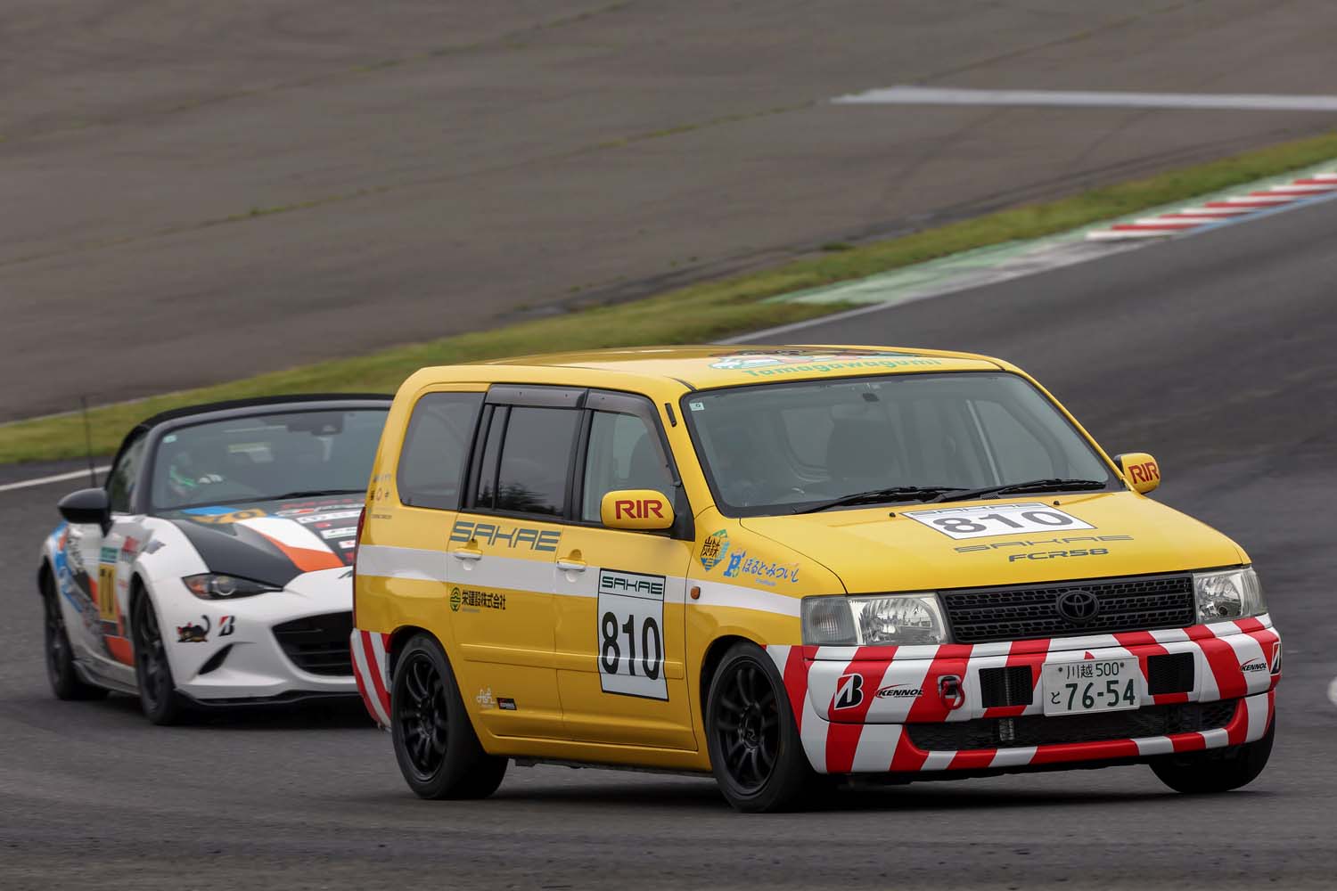 商用車のトヨタ プロボックスがクラス優勝。S耐入門レースの激闘（Auto