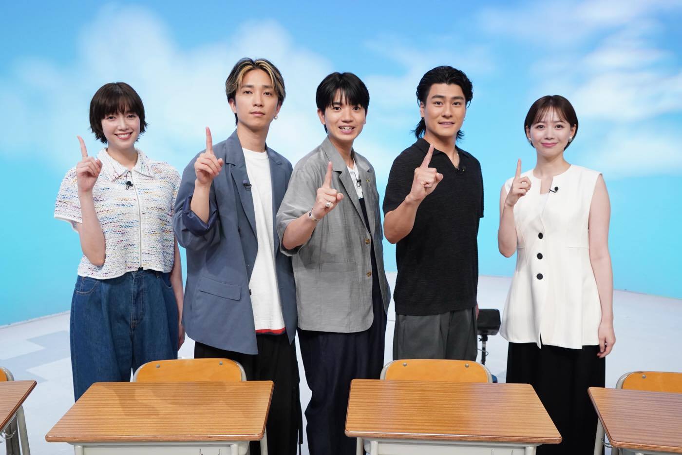 SixTONESメンバー、佐藤栞里らが全国から集まった40校の高校生たちに