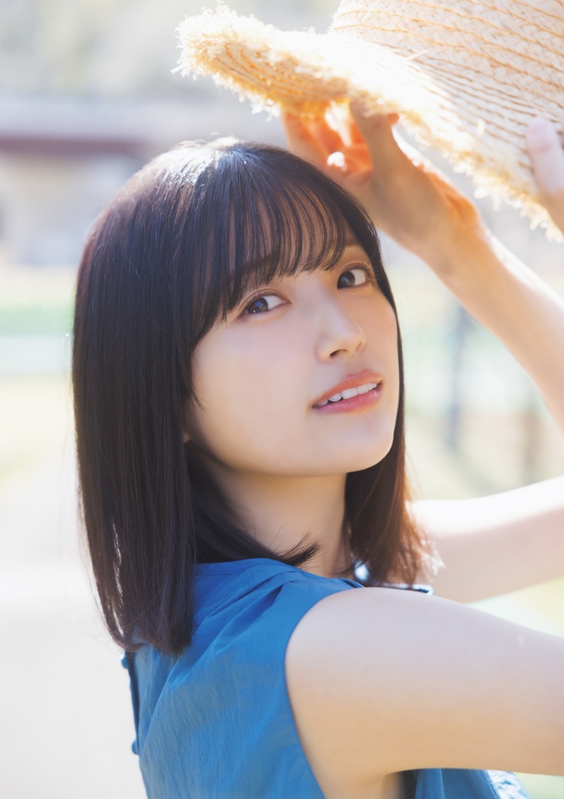乃木坂46五百城茉央＞「グラビアチャンピオン」初表紙 夏らしく爽やか