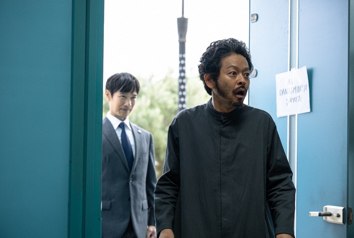 ラスト VIVANT 8話 Tシャツ L 堺雅人 阿部寛 役所広司 新品 レア VIVANT＞第12話あす放送 事は済んだかに見えたが…“乃木”堺雅人の新たな