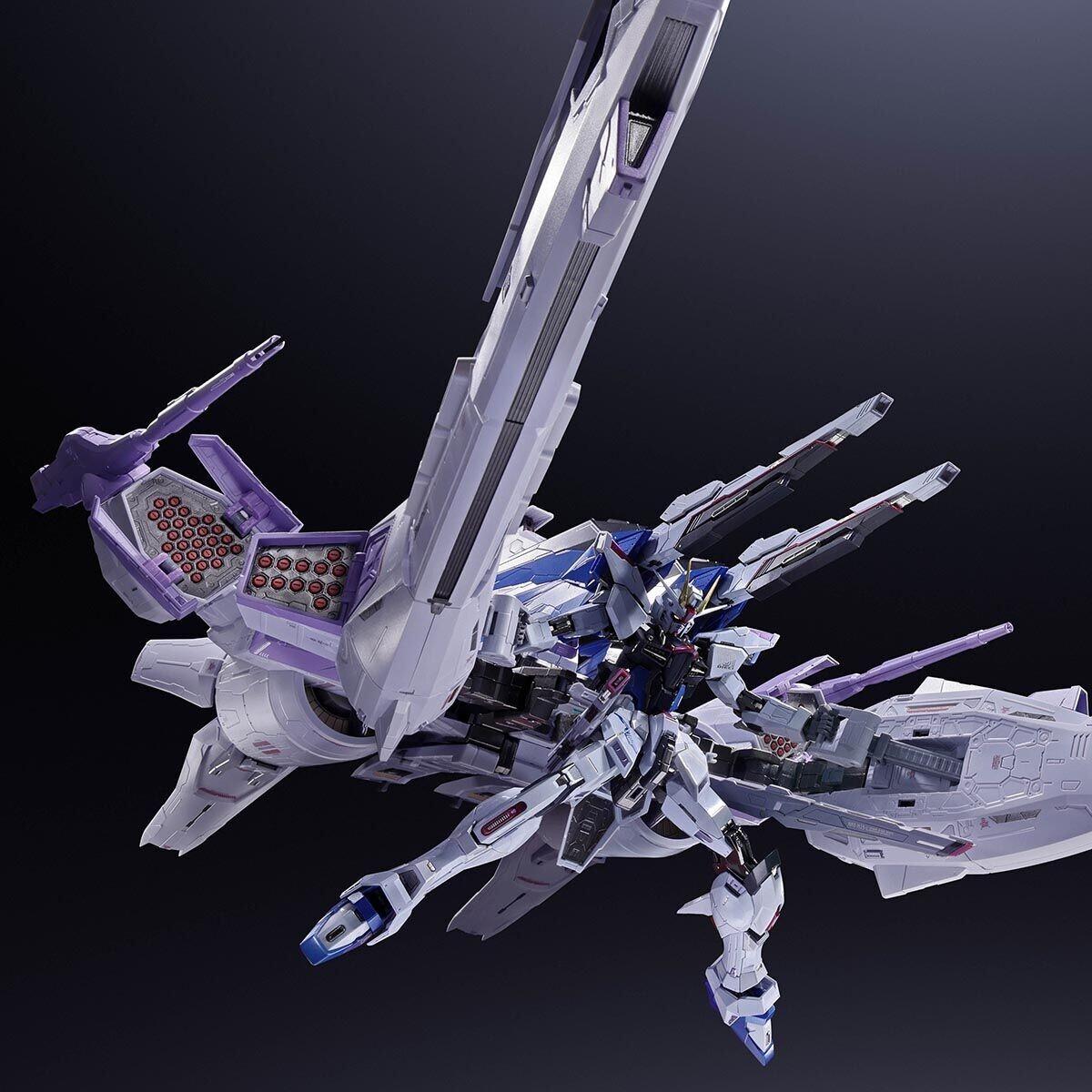 解説＞“即完売”も話題のMETAL BUILD ミーティア 圧倒的スケールと破壊