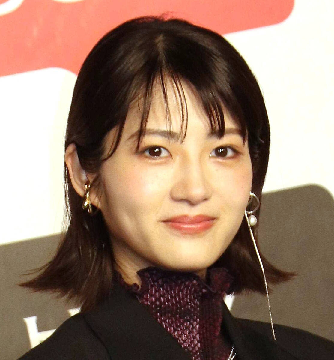 元乃木坂46・若月佑美、デビュー15周年記念作品集を発売 「芸術と