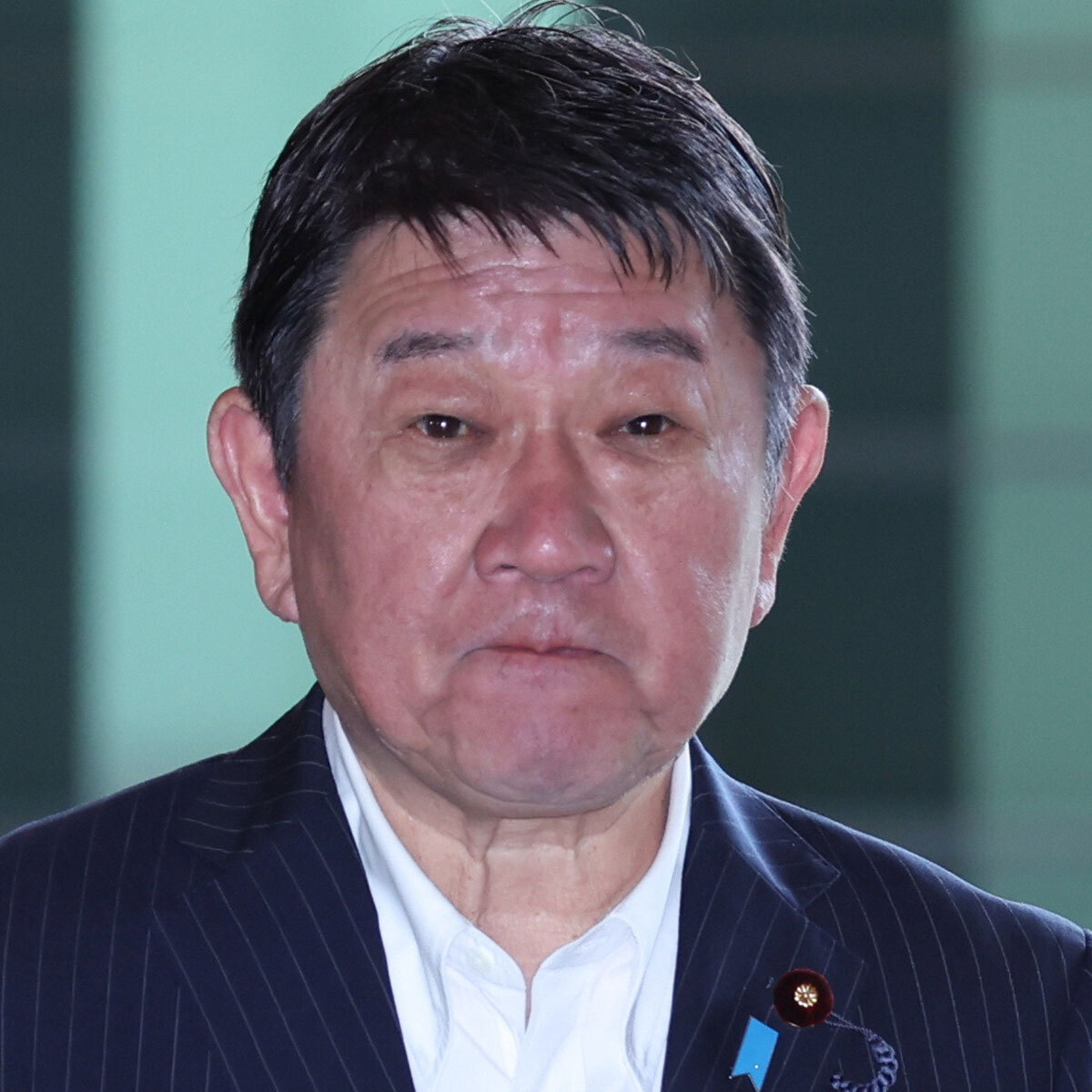 「ずいぶん優雅」茂木敏充外相　熊本の被災地が過酷生活のなか…外遊先からの“コーヒーブレイク動画”に寄せられる疑問の声（女性自身） - Yahoo!ニュース
