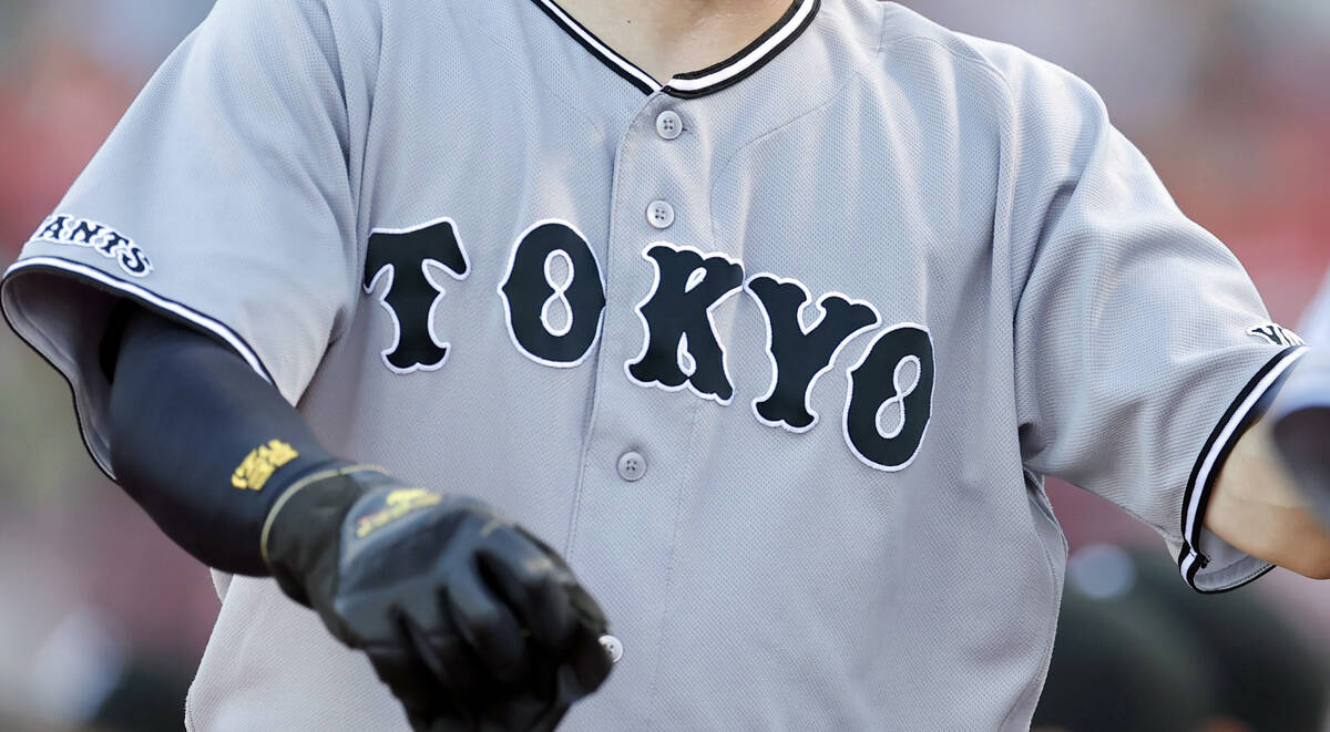 巨人】本拠地でグレーのビジターユニホーム着用 38度の広島から空調