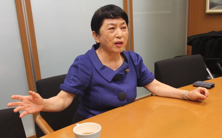 《お子様ランチの日の丸はどうなるの？》社民党党首・福島みずほ氏「国旗損壊罪」への危機感「個人の内心の自由を抑圧する高市政権はとにかく変えるしかない」（NEWSポストセブン） - Yahoo!ニュース