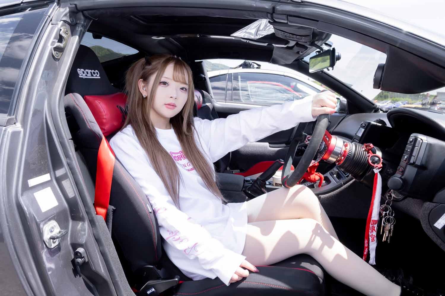 娘へZ32を託し父はZ33へ！ 二世代のZ好き（Auto Messe Web） - Yahoo