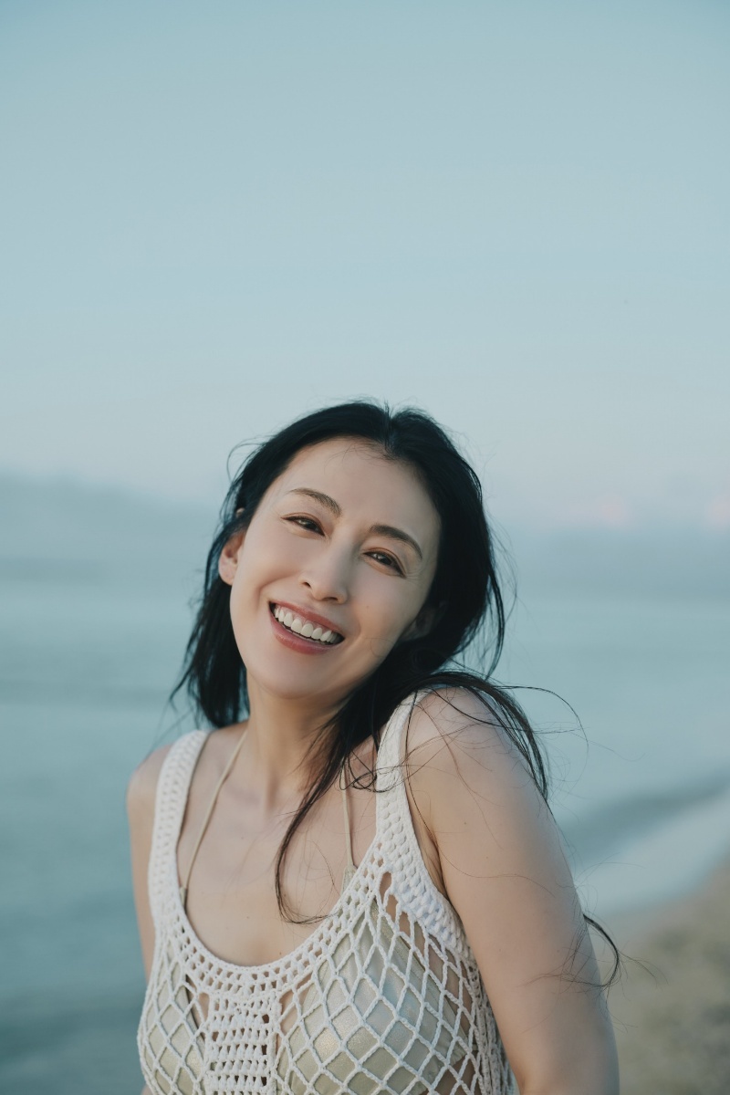 雛形あきこ(明子)さん　グラビア・ポスター切り抜き詰め合わせ 雛形あきこ＞22年ぶり写真集 封印してきた水着グラビア解禁 48歳の大人