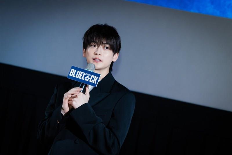 高橋文哉が訪台 主演映画「ブルーロック」台湾公開 サッカー少年や