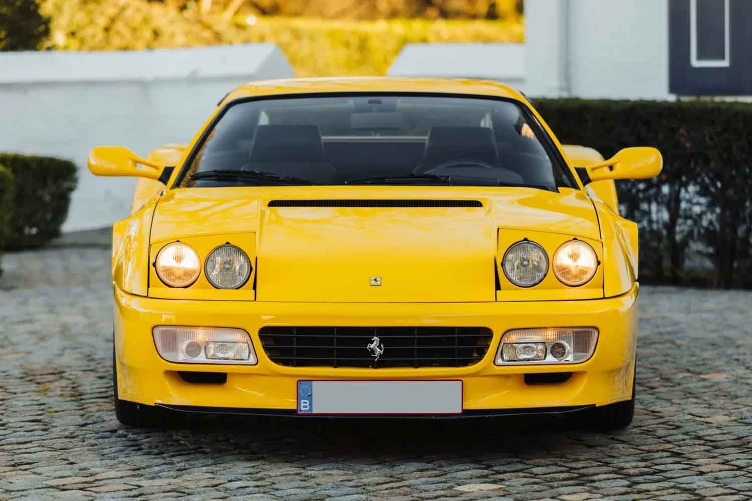 30年以上前の5万キロ超え「フェラーリ512TR」が、4000万円超で落札され
