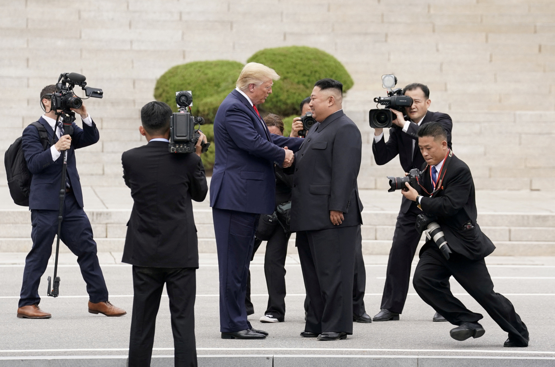 トランプ氏、金正恩氏と年内会談の意向　北朝鮮は核兵器「57発保有」（ロイター） - Yahoo!ニュース