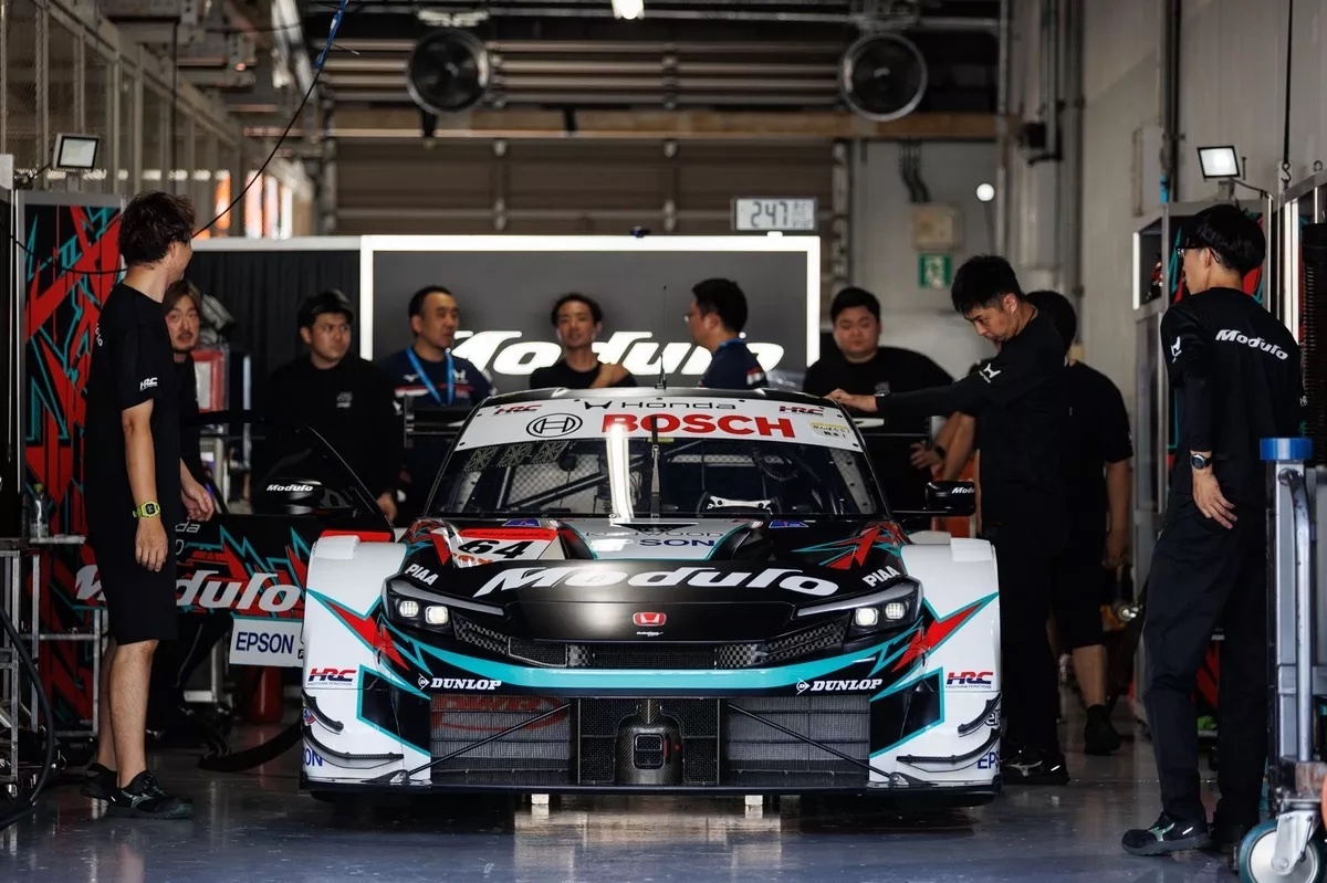 Moduloプレリュード、スーパーGT鈴鹿戦に向け無事修復完了！ 3週間前の