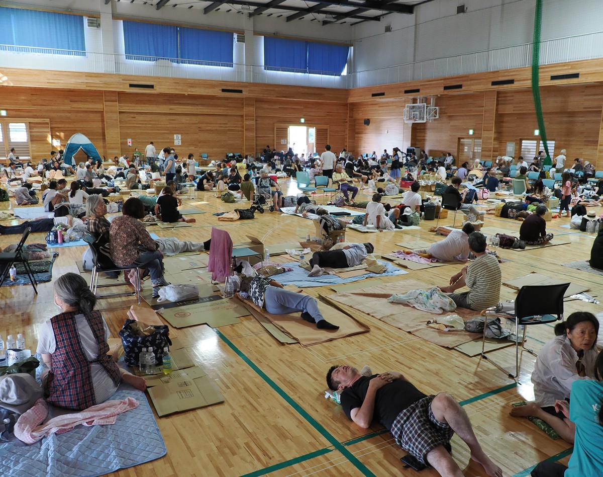 【熊本地震その後】八代市の避難所で「SNS投稿禁止」の “お達し”が議論呼ぶ…市役所の見解を聞いた（女性自身） - Yahoo!ニュース