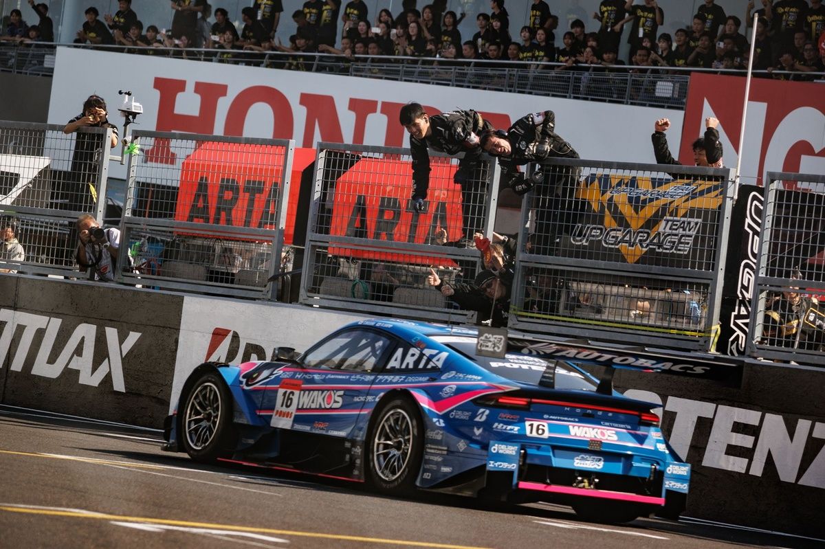 ホンダがホーム鈴鹿で表彰台独占。16号車ARTAが優勝、佐藤蓮は初勝利