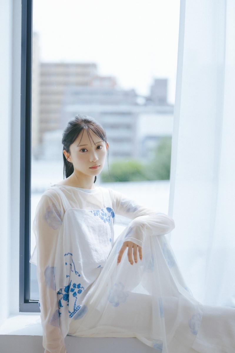 Rain Tree 公式ビブス 橋本真希 橋本真希＞Rain Tree美女の圧倒的美貌 「B.L.T.」登場（MANTANWEB