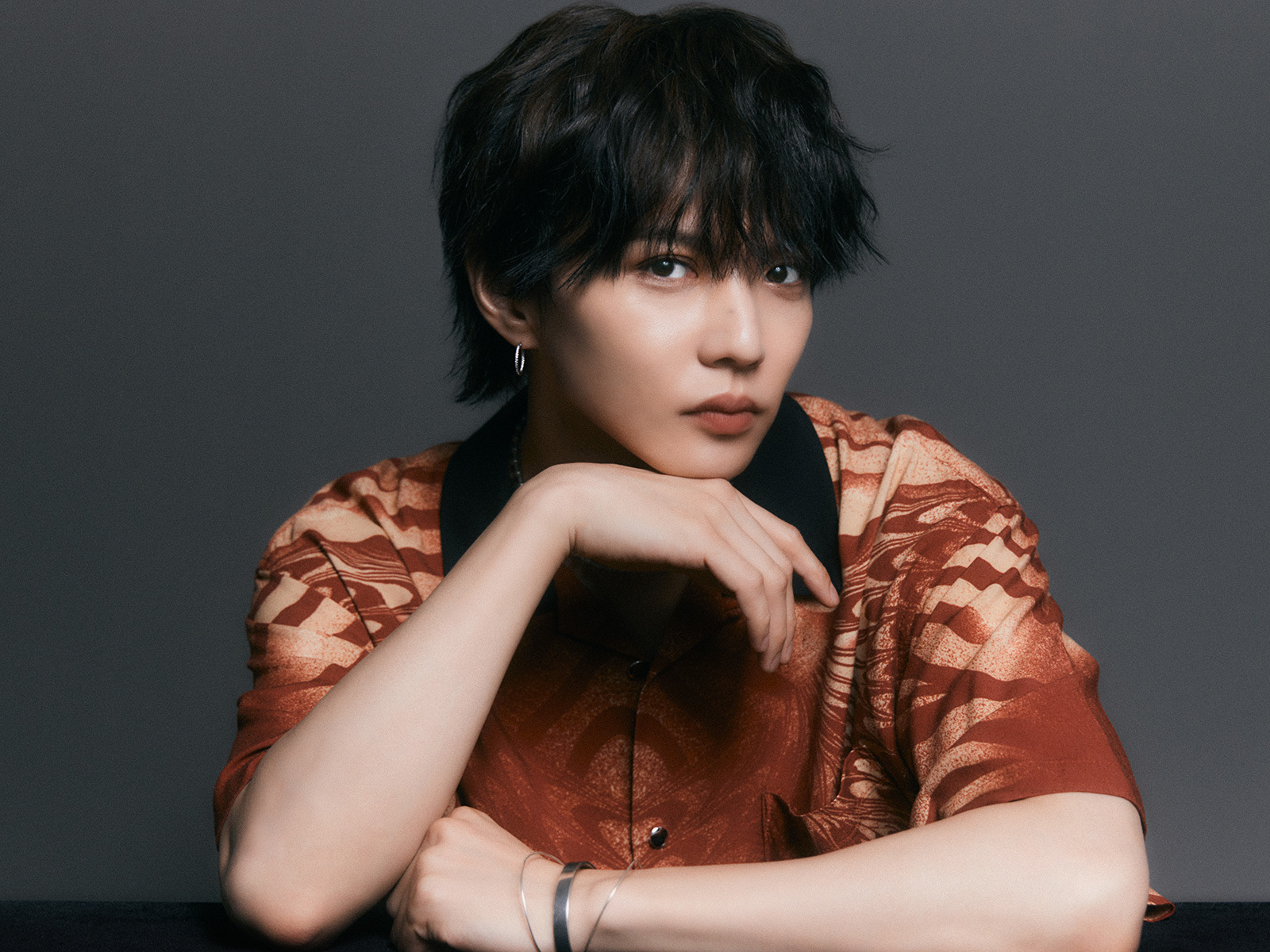 佐藤大樹 背景ありクリアチャーム 佐藤大樹「やりたいことは全部やる」 6年の成長を詰め込んだ写真集『In