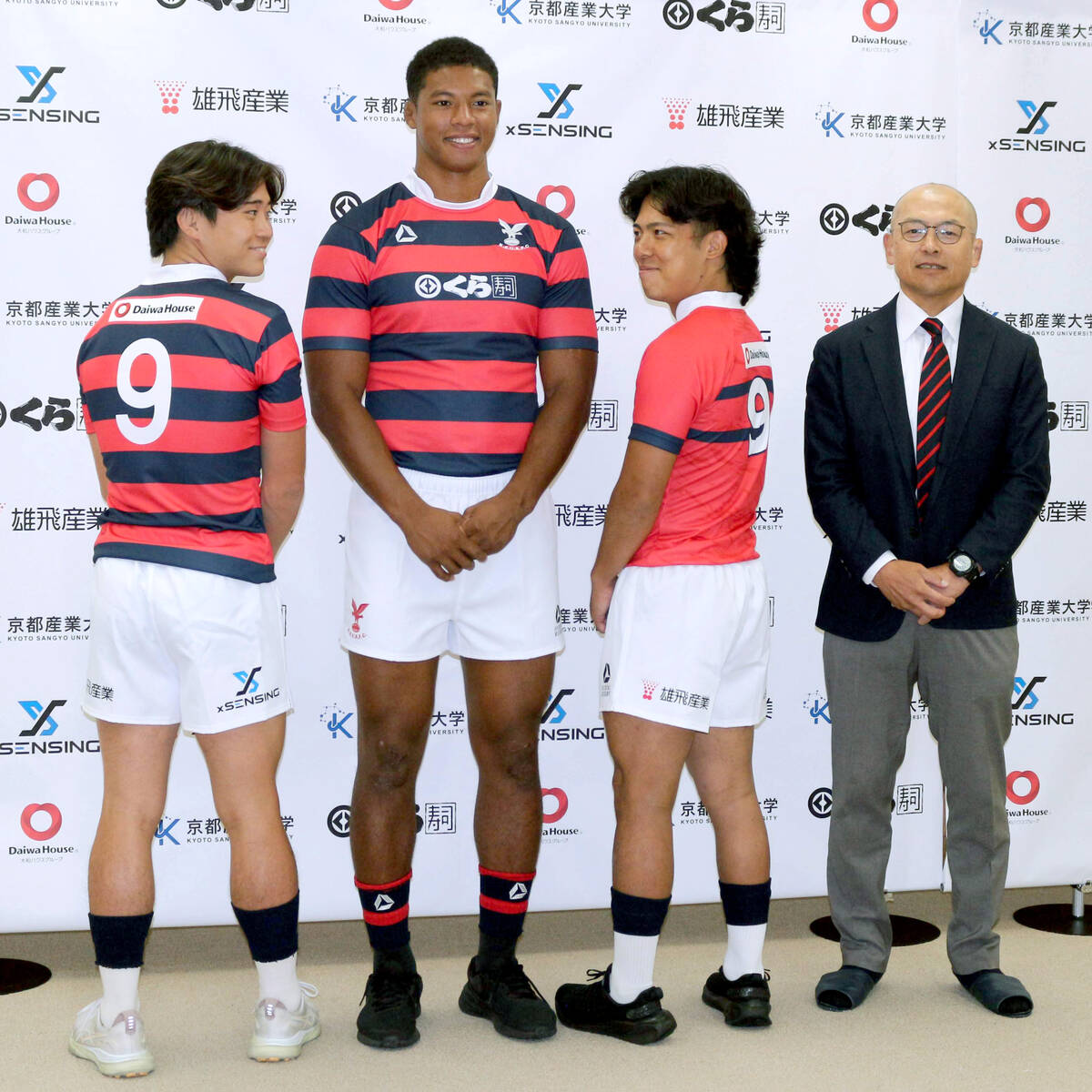 京産大ラグビー部、創部初のスポンサーロゴ入りユニホーム発表 初の