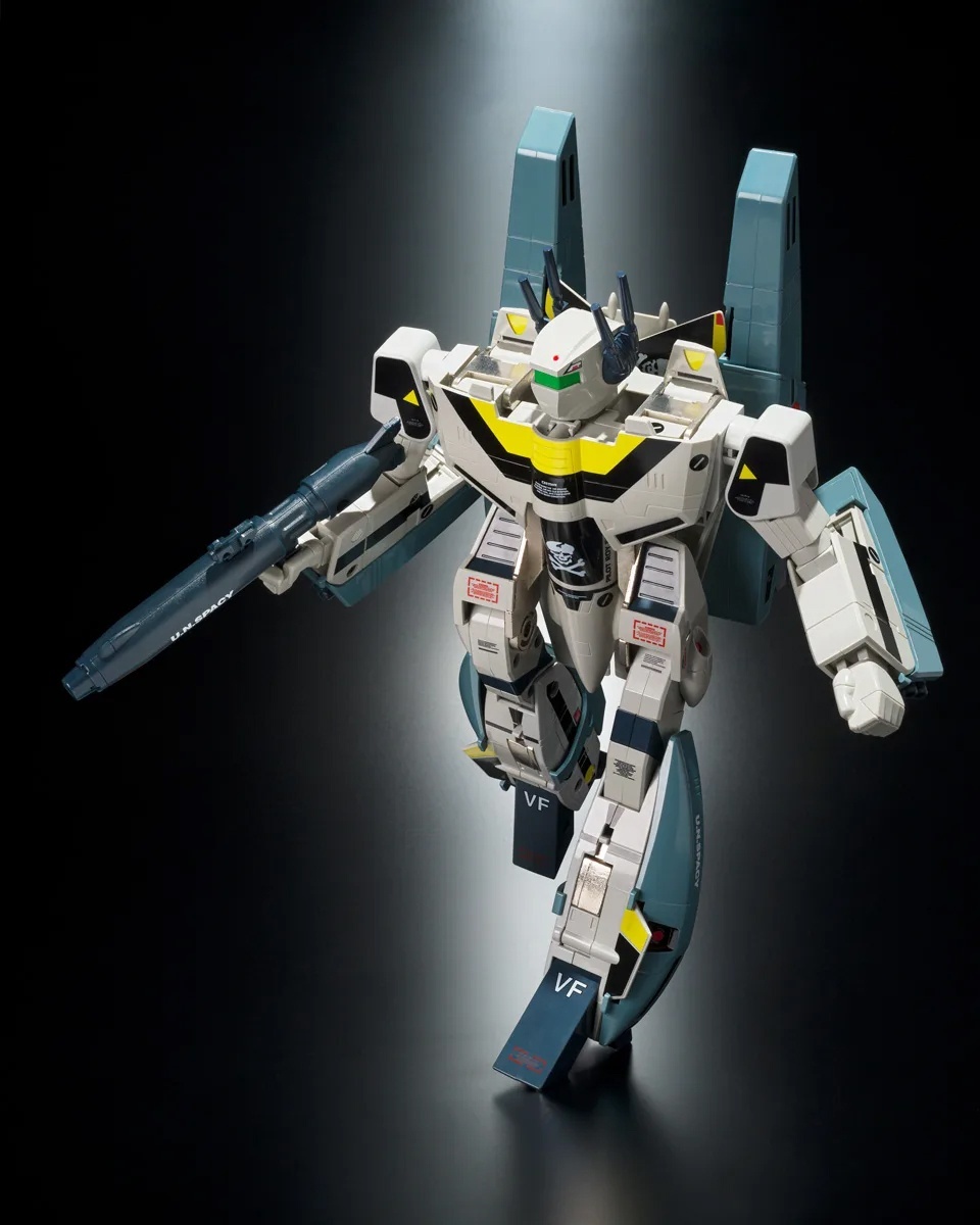 マクロス＞“原点”バルキリー復活 第2弾はVF－1Sロイ・フォッカー