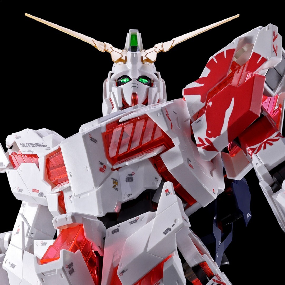 メガサイズ ユニコーンガンダム 実物大ユニコーンガンダム立像＞メガサイズモデルのガンプラ