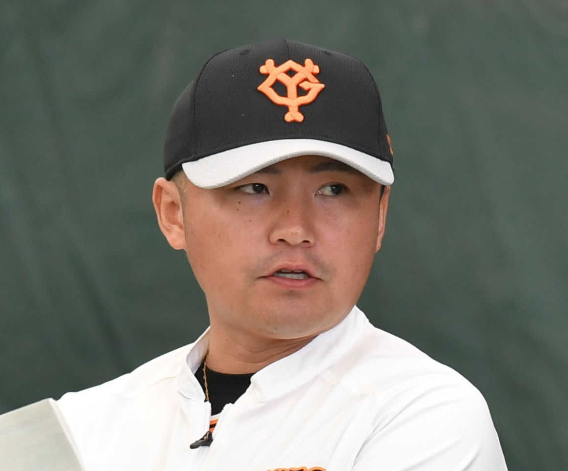 巨人・杉内投手チーフコーチ 「兄貴」と慕うヤクルト・石川引退に