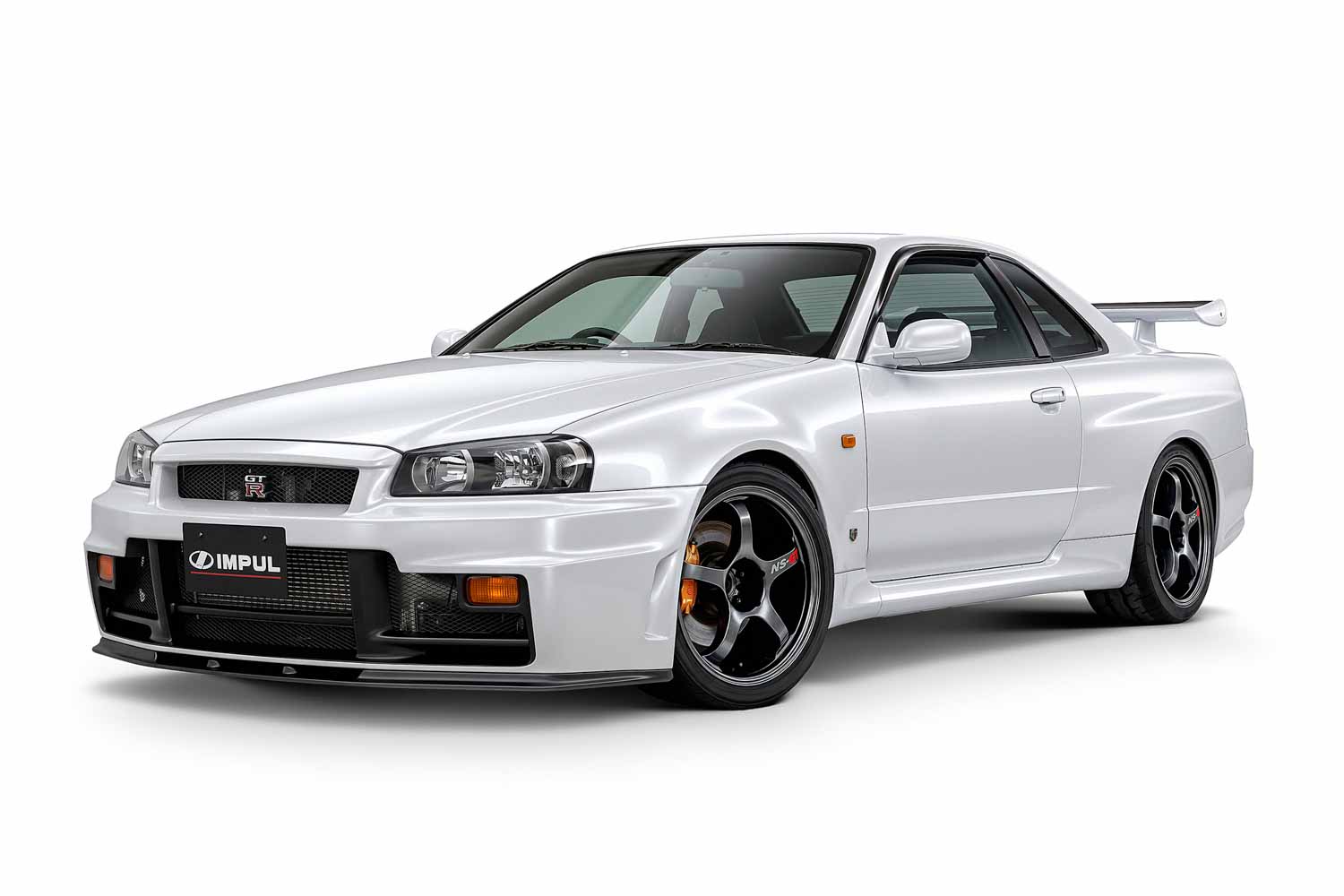 かつての「GTバンパー」のDNAが復活！ 日産「スカイラインGT-R（BNR34