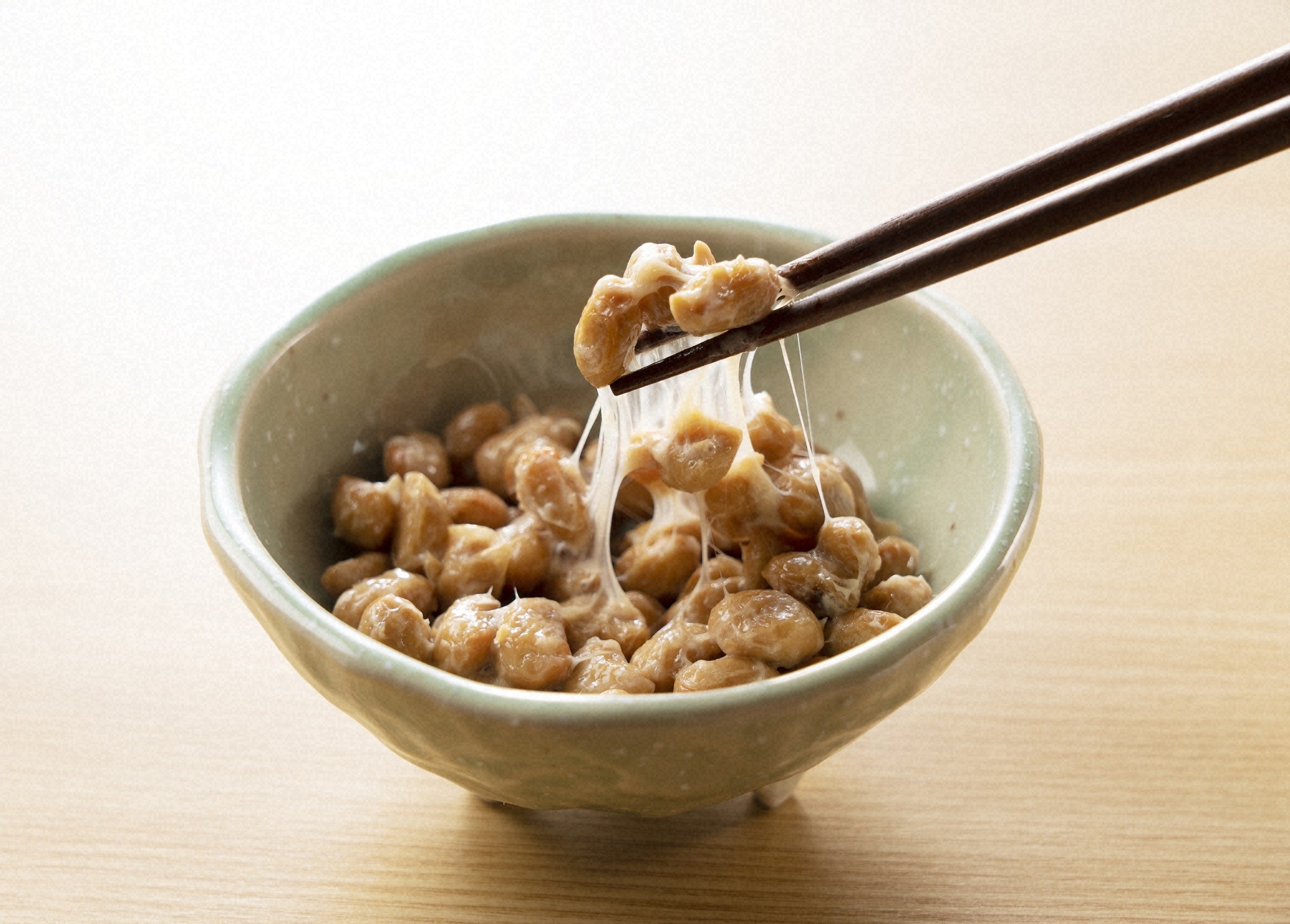 納豆週2以上食べる高齢者、軽度認知障害や抑うつ症状少ない傾向（毎日新聞） - Yahoo!ニュース