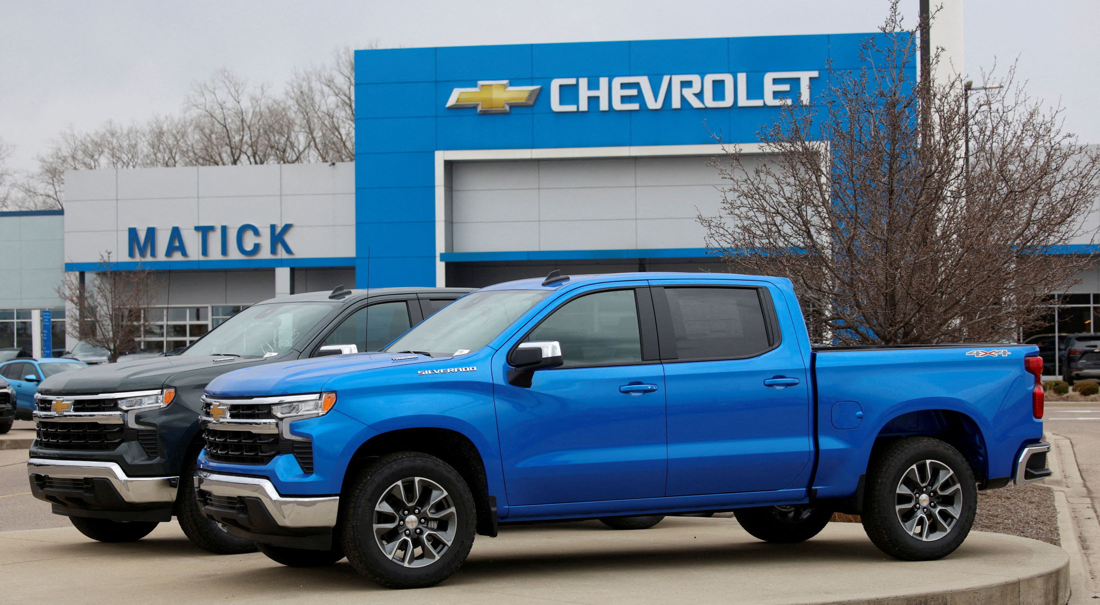 B&M シフトプラス　GM シボレー　GMC GM、ディーゼルピックアップに注力 競合のハイブリッド路線と一線