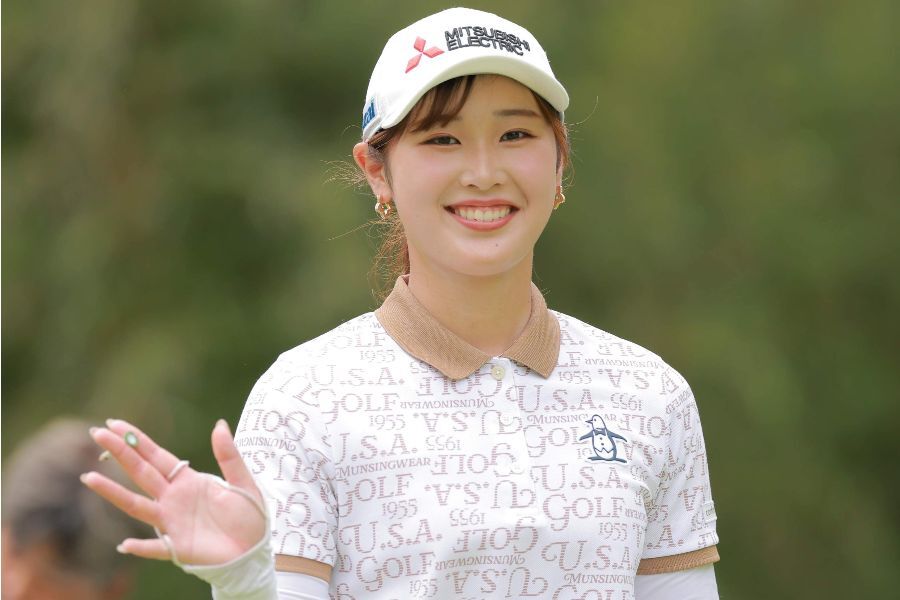 女子ゴルフ22歳新星の“ギャップ”に驚き「プレーが終わると…」 解説が