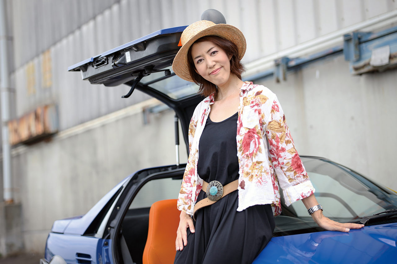 キャラを16年愛した女性オーナーが再び巡り会った奇跡！】兄弟車「AZ-1