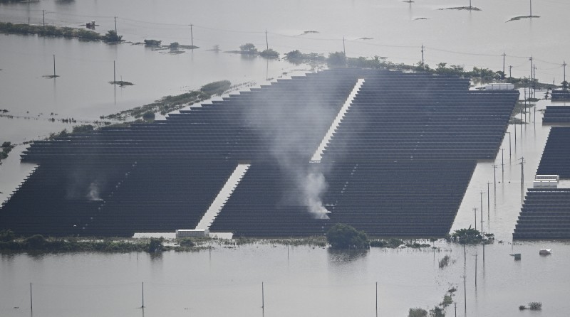 水没したソーラーパネルから発火、爆発音も　千葉・印旛沼氾濫（毎日新聞） - Yahoo!ニュース
