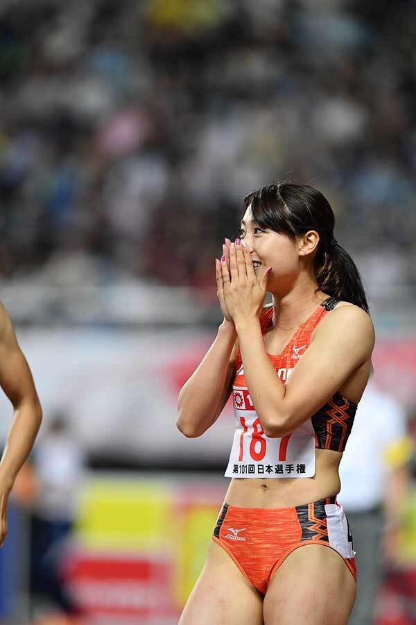陸上女子選手はなぜセパレートユニを着る？ 露出が気になる選手も…元