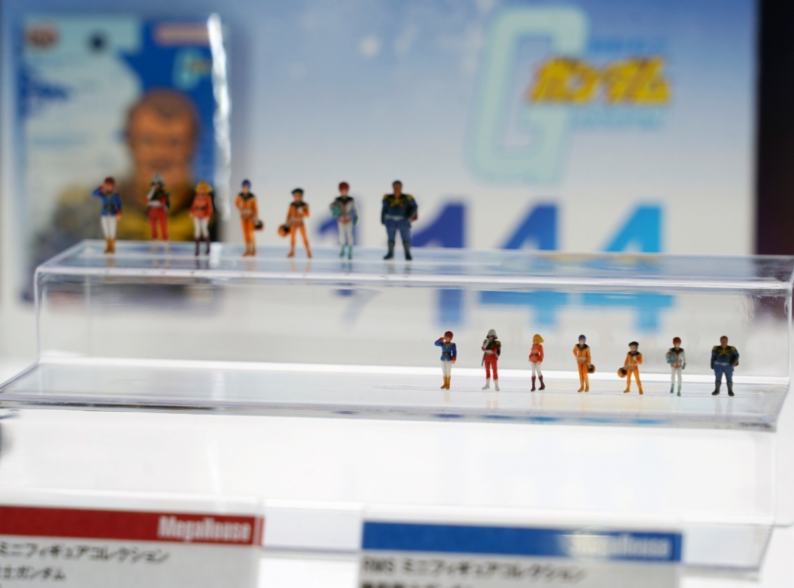 ガンダム＞わずか1センチ 顔も表現した驚きの1／100、1／144超ミニ