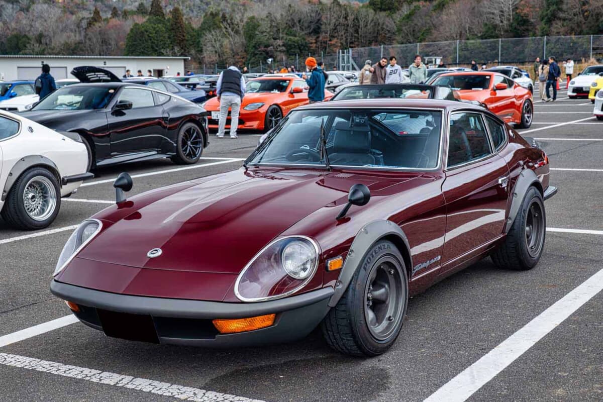 18歳で手にして40年。日産「フェアレディ240ZG」とZ432の2台を慈しむ