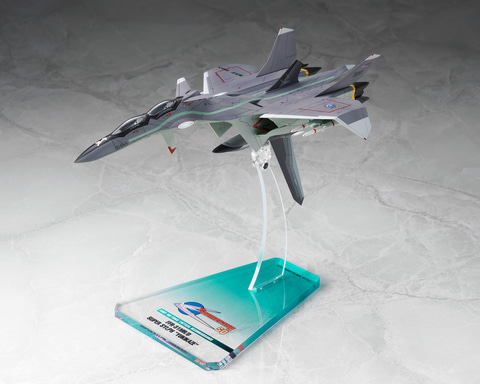 アルメカ 「戦闘妖精雪風」 メイヴ “雪風” 1/100 塗装済み完成品 OVA『戦闘妖精雪風』よりアルメカ「メイヴ“雪風”」、「スーパーシルフ