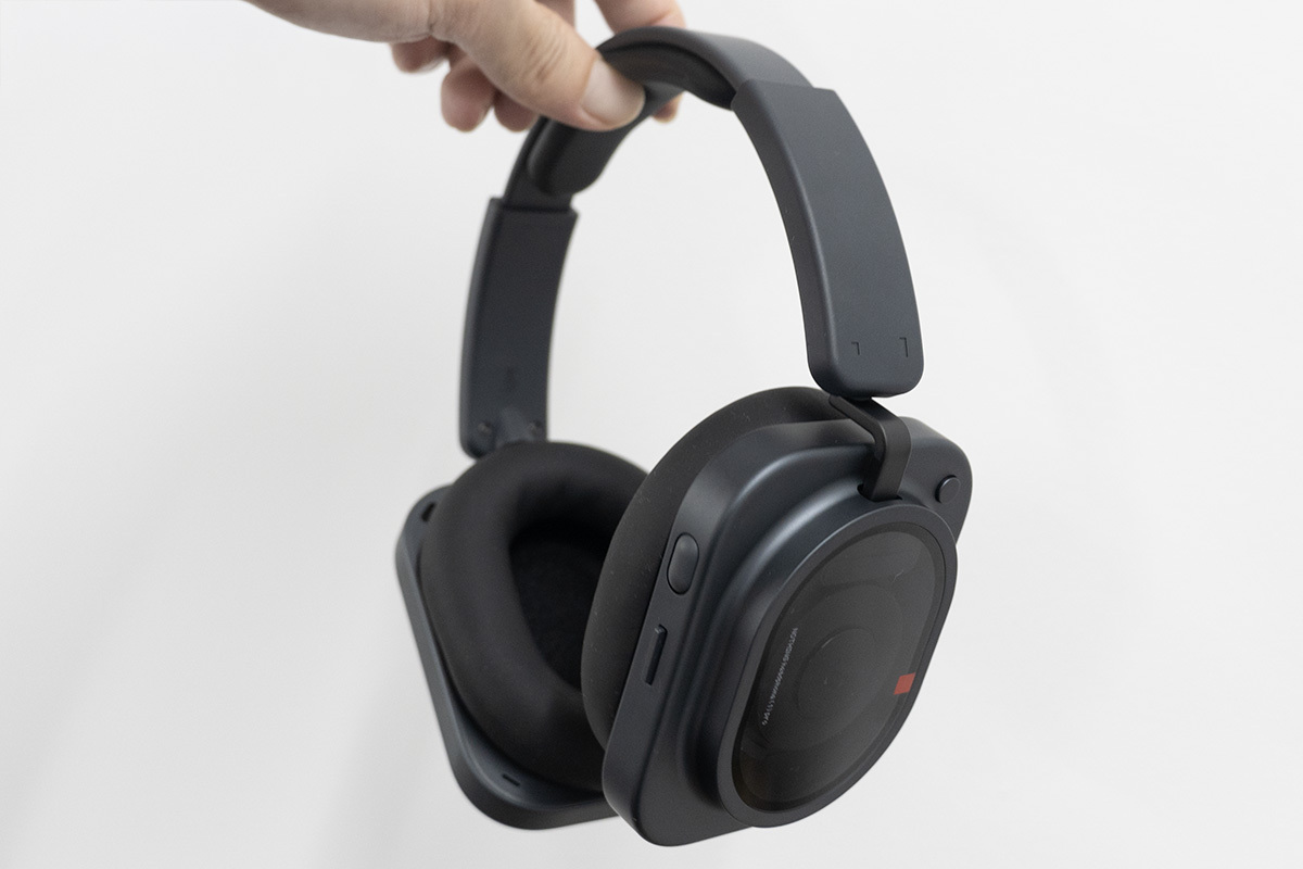 Nothing、トリプルドライバー搭載の最上位ヘッドホン「Headphone (1
