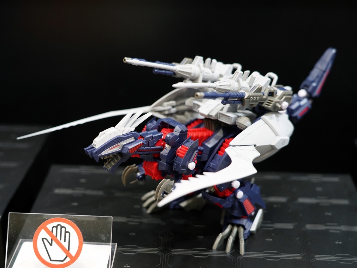 【完成品】hmmジェノシザース ゾイド＞ジェノシザース発表 マンガ「機獣新世紀ZOIDS・完結編（仮