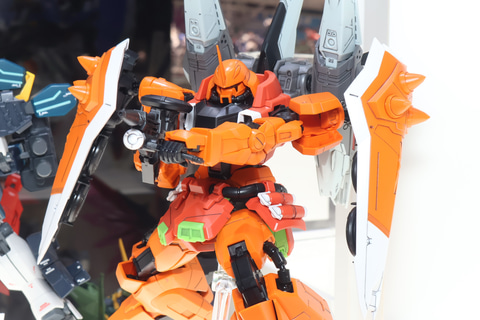 MG 1/100 ブレイズザクファントム(ハイネ・ヴェステンフルス専用機