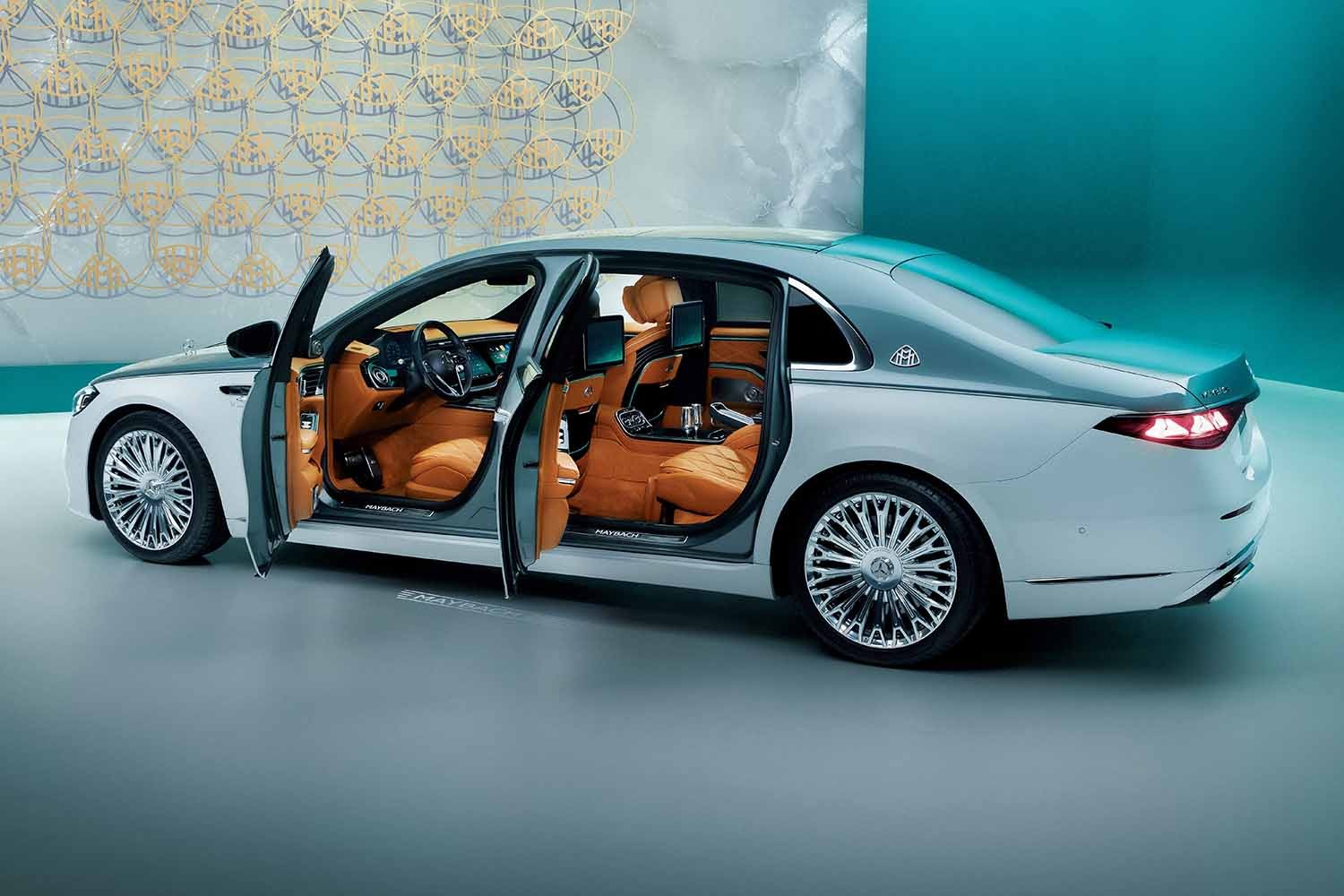 約2700点を新規開発！メルセデス・マイバッハ「Sクラス」登場。612馬力