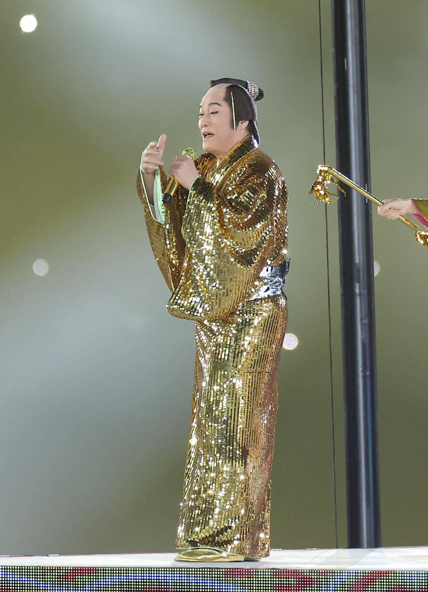 【アジア大会】「マツケンサンバ」でフィナーレ！ 松平健が登場　選手も歌って踊って大盛り上がり！愛知出身「来ると信じていた」「センス素晴らしい」「１００点」…閉会式（スポーツ報知） - Yahoo!ニュース