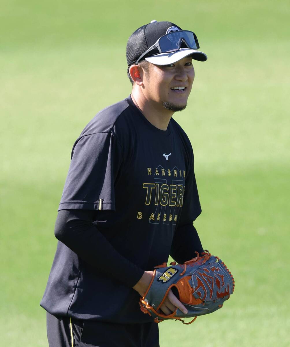 サイン入りマットブラック野球ヘルメット 岩貞祐太投手 阪神】岩貞祐太、6日・広島戦での登板が決定 当初は引退セレモニー