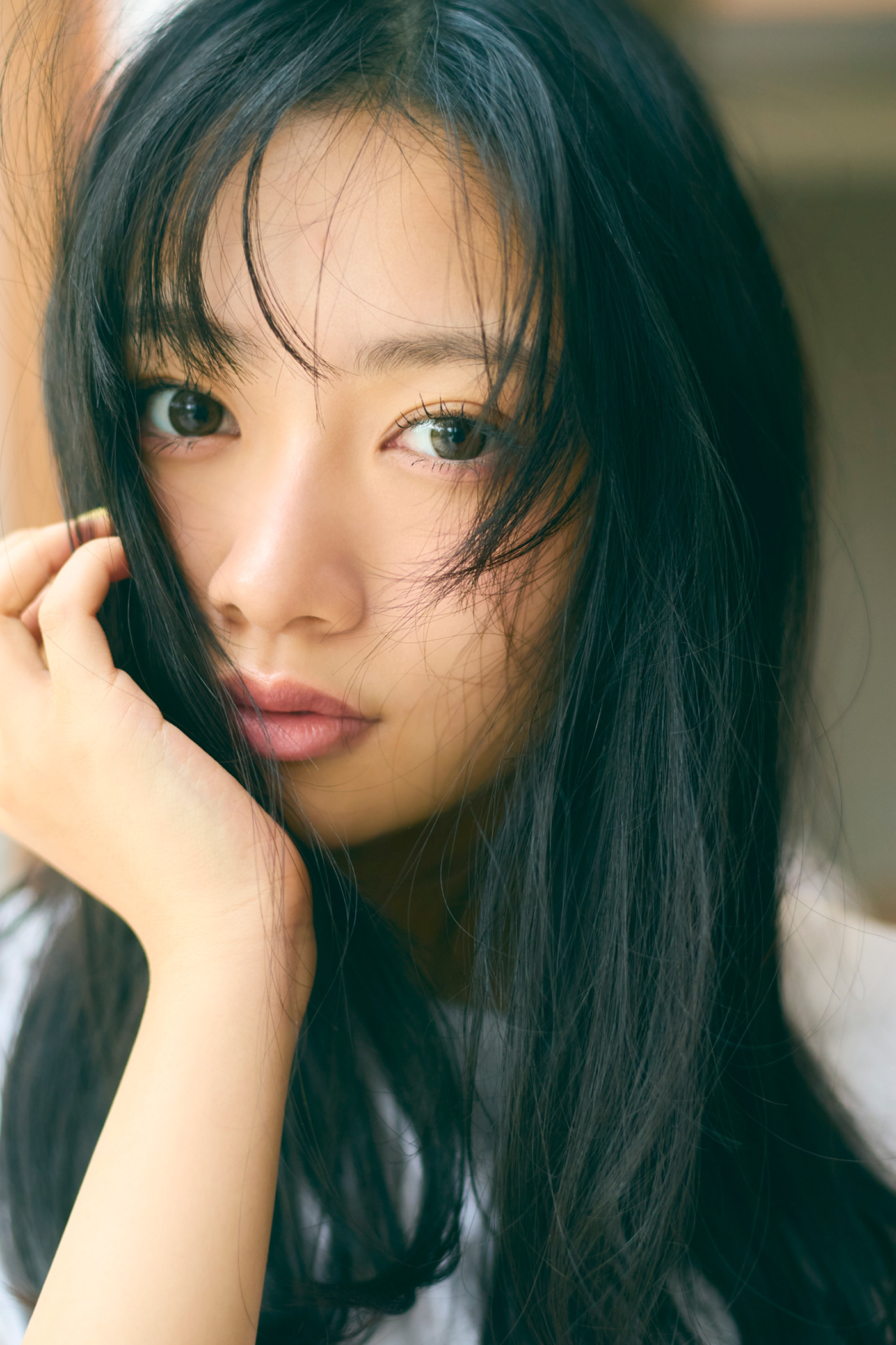 乃木坂46、6期生撮り下ろしグラビア企画に小津玲奈が登場！「6期生