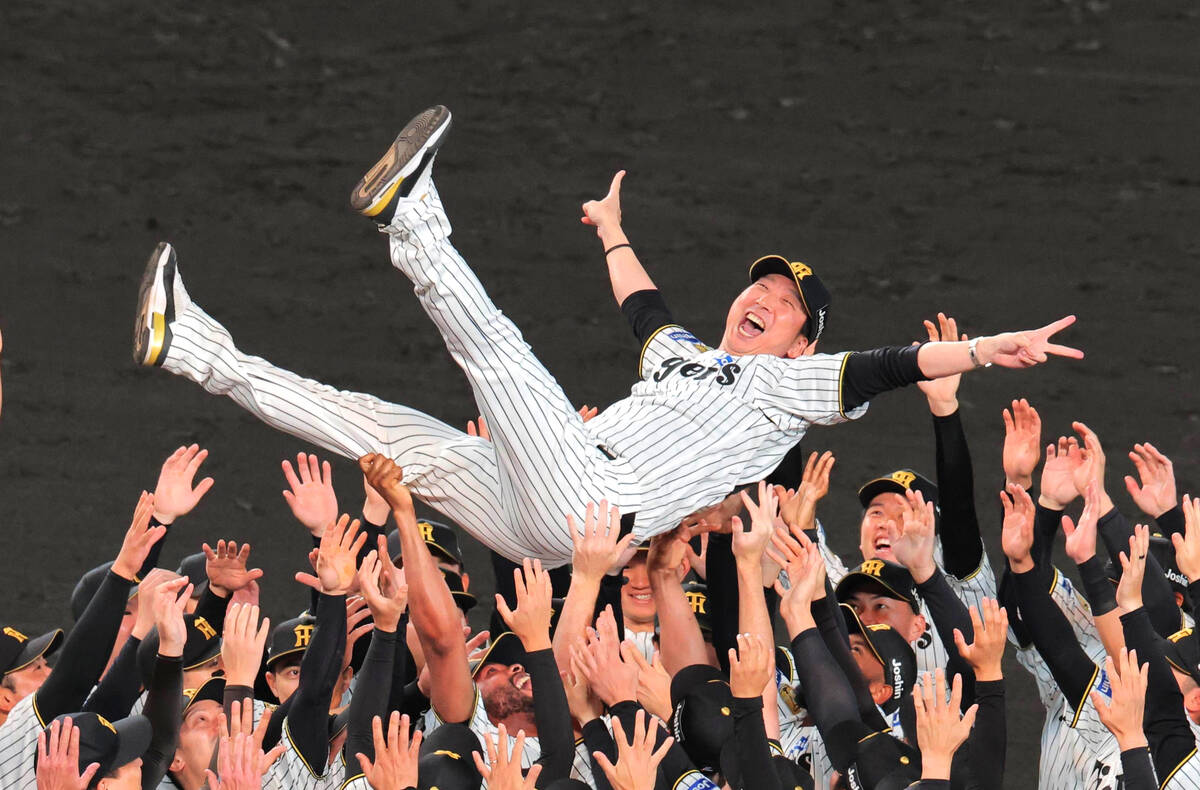 藤川阪神セリーグ優勝セール❗️藤川球児フィギュア 1,500体限定品 大特価 阪神】藤川球児監督、優勝セレモニーに「何事にも代えがたい」7度の